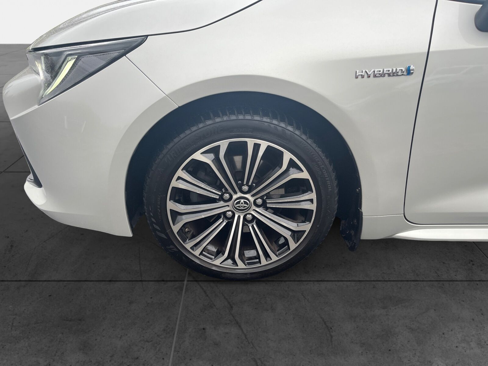 Billede af Toyota Corolla Touring Sports 2,0 Hybrid H3 Premium E-CVT 180HK Stc 6g Aut.