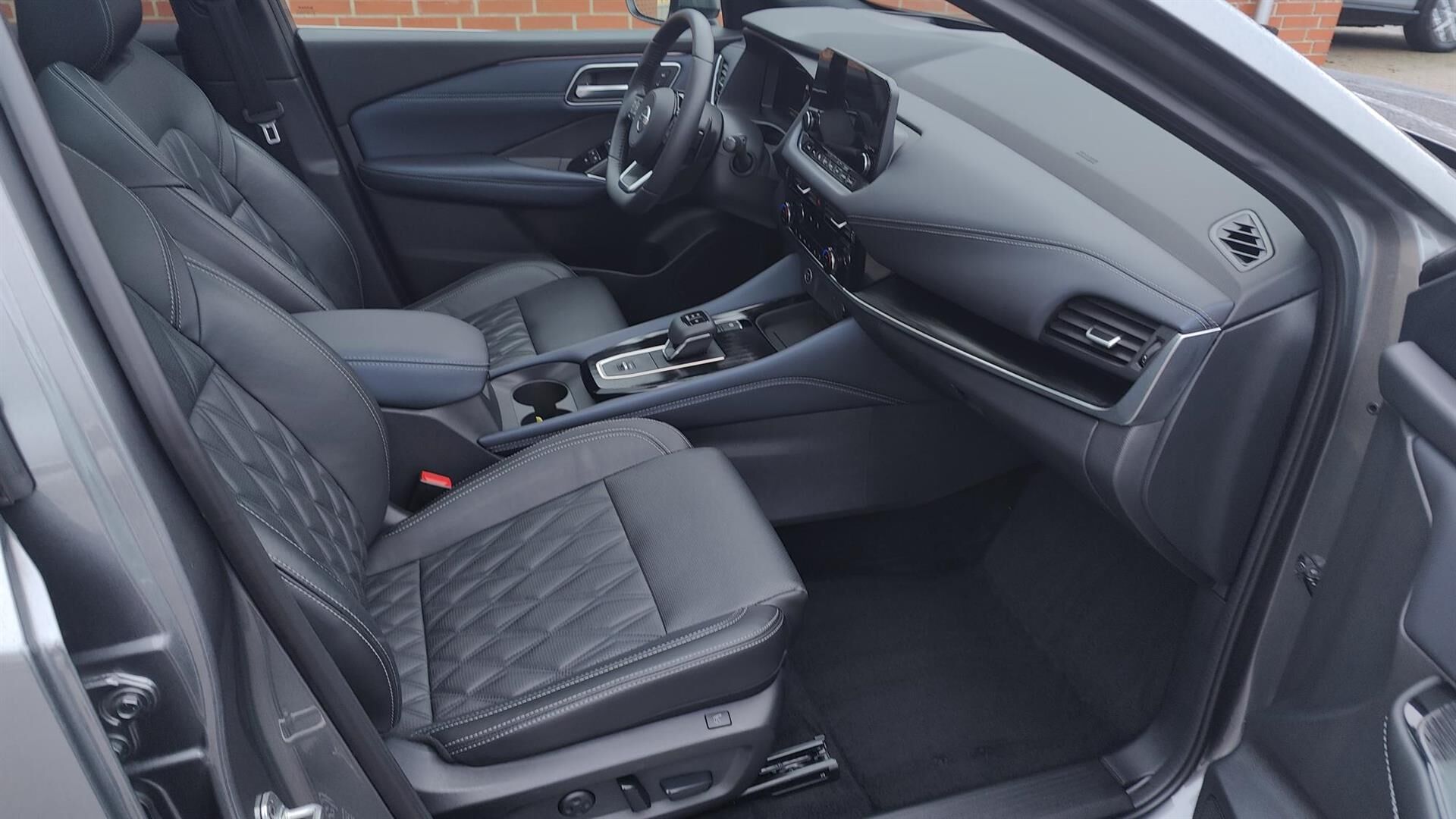 Billede af Nissan Qashqai 1,3 MHEV  Mild hybrid Tekna+ X-Tronic 158HK 5d 7g Aut.