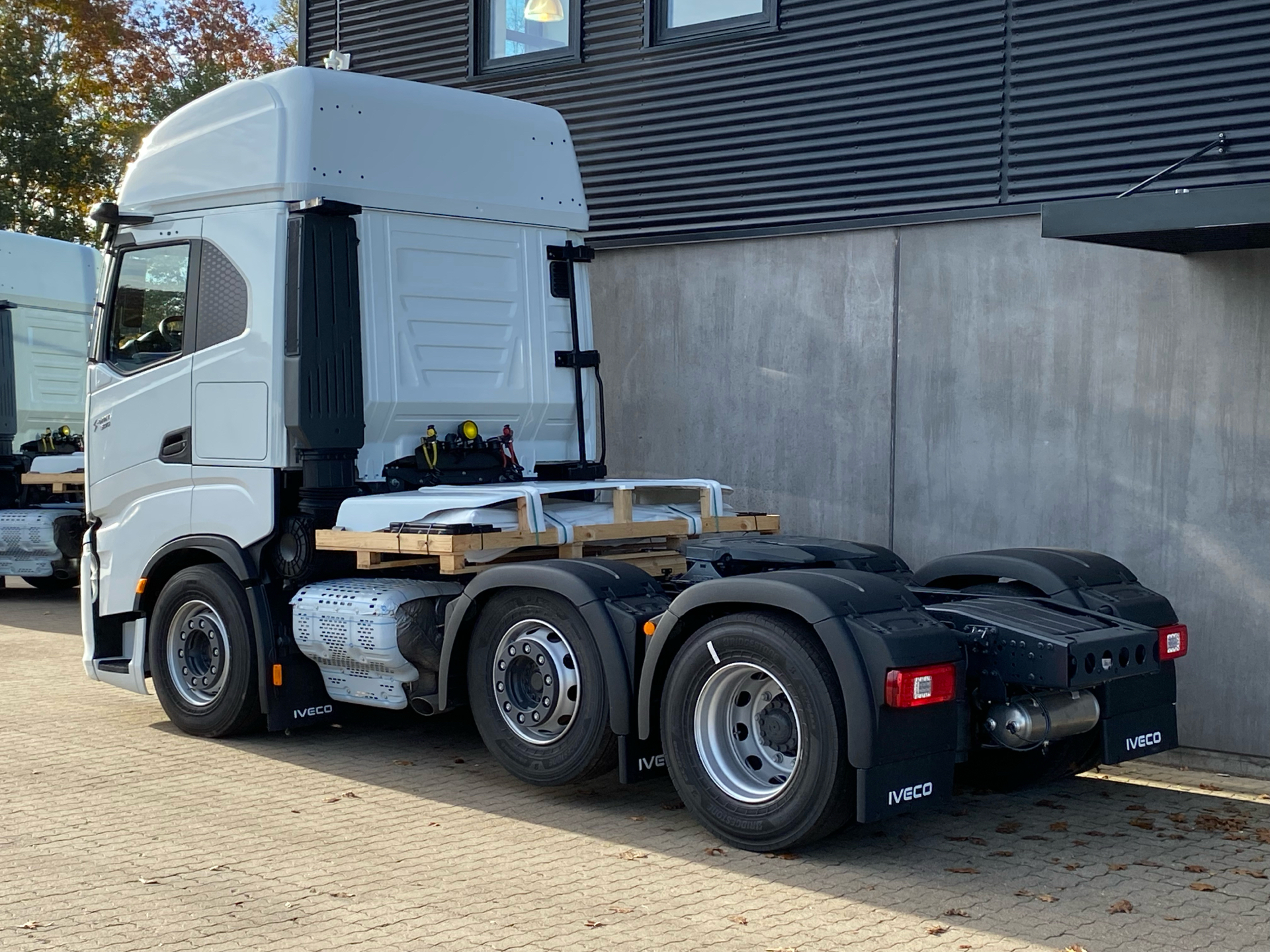 Billede af Iveco S-Way 12,9 D AS440S49-E6e Twinsteer 570HK 12g Aut.