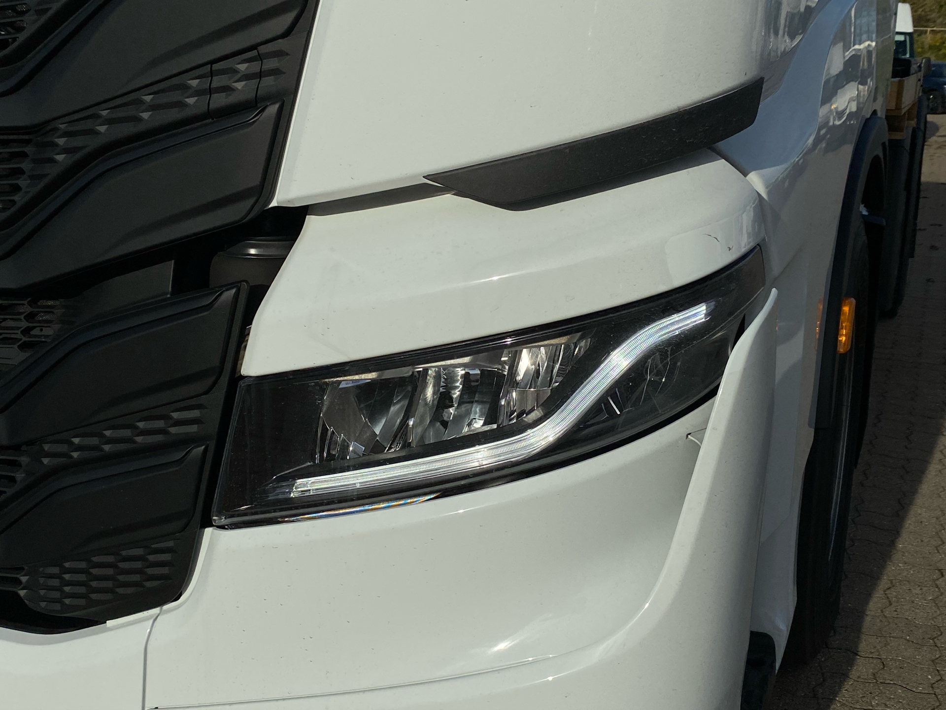 Billede af Iveco S-Way 12,9 D AS440S49-E6e Twinsteer 570HK 12g Aut.