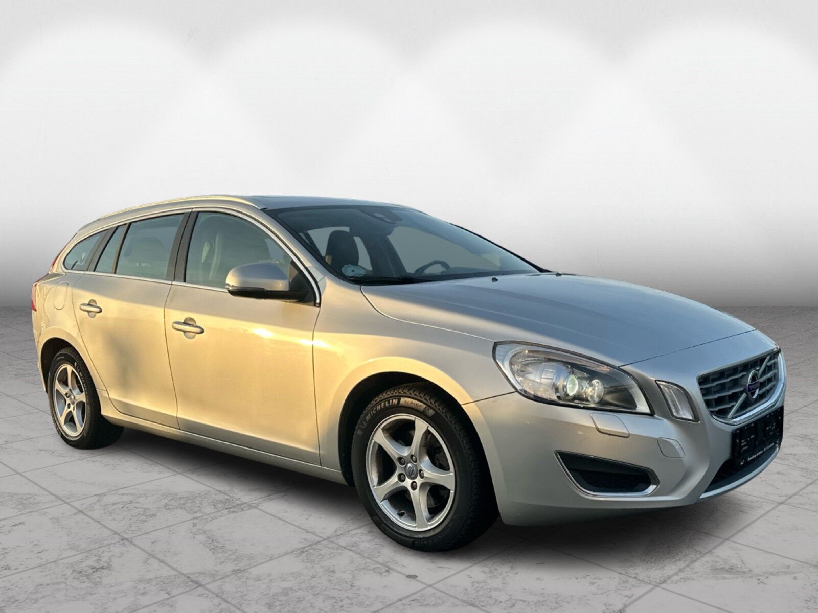 Billede af Volvo V60 1,6 DRIVe Summum Start/Stop 115HK Stc 6g