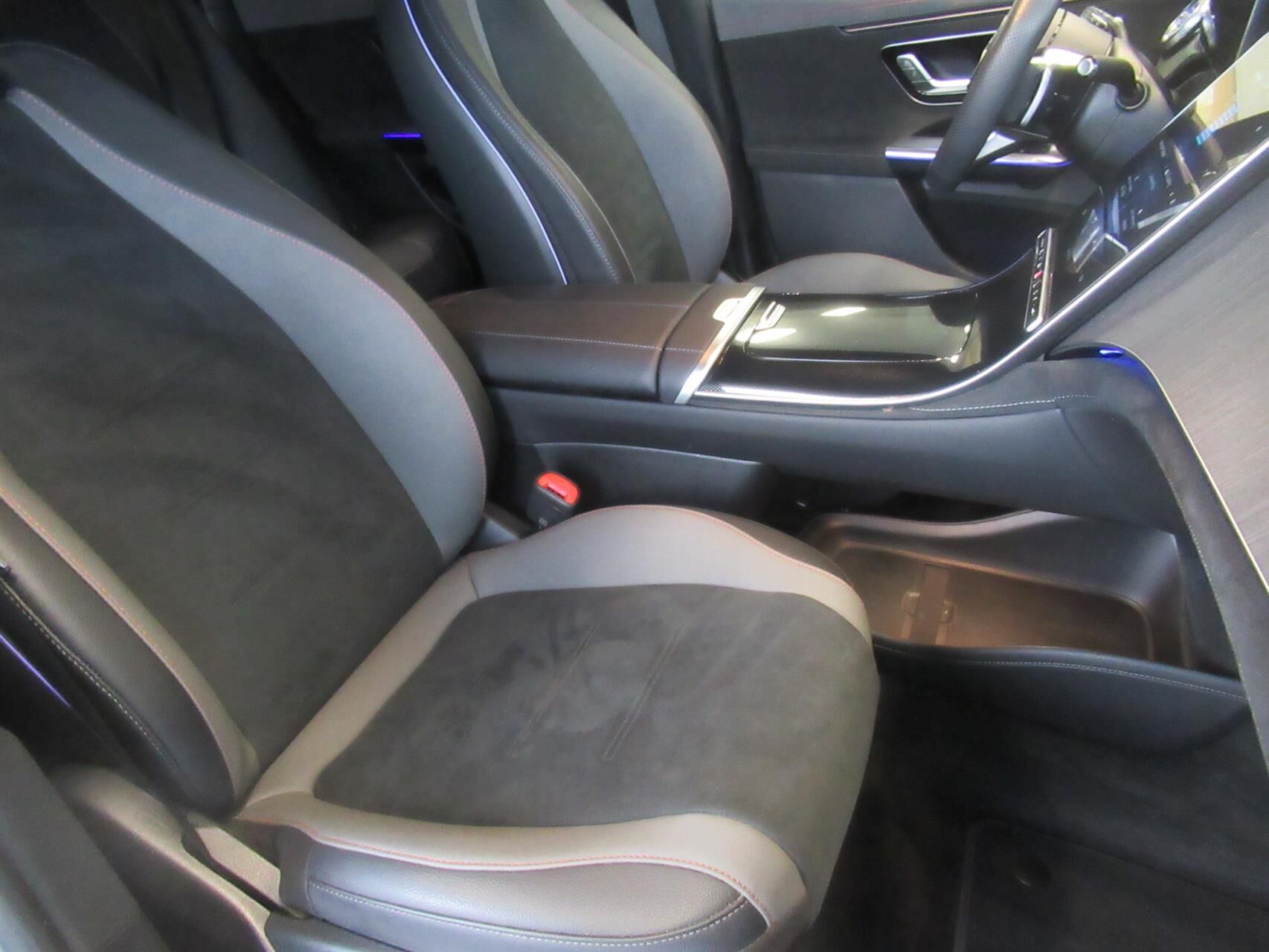 Billede af Mercedes-Benz EQE 350 EL AMG Premium 4Matic 292HK 5d Aut.