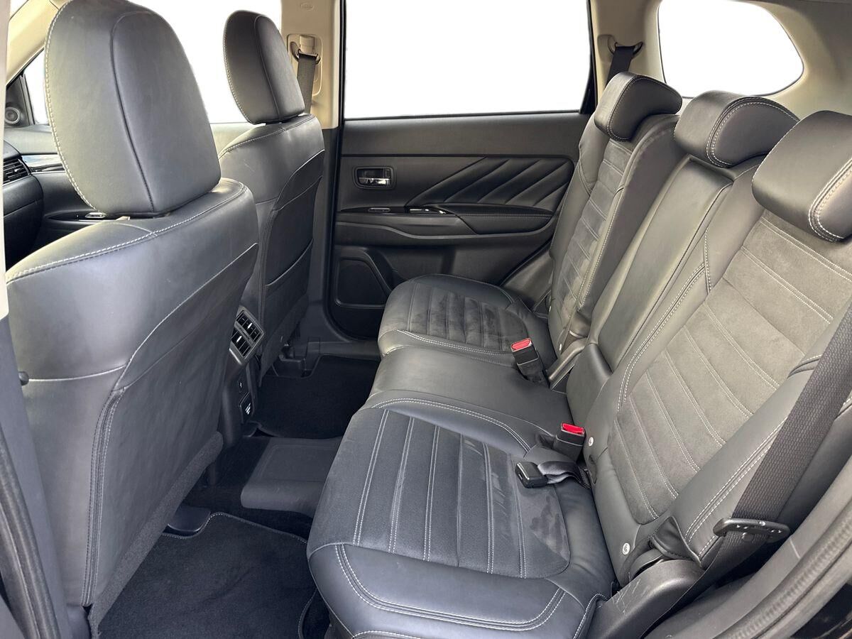 Billede af Mitsubishi Outlander 2,4 PHEV  Plugin-hybrid Intense 4WD 224HK 5d 6g Trinl. Gear