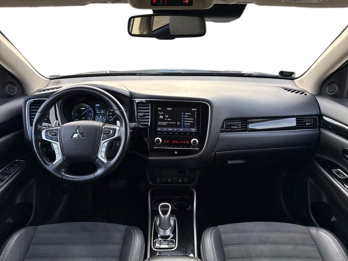 Billede af Mitsubishi Outlander 2,4 PHEV  Plugin-hybrid Intense 4WD 224HK 5d 6g Trinl. Gear
