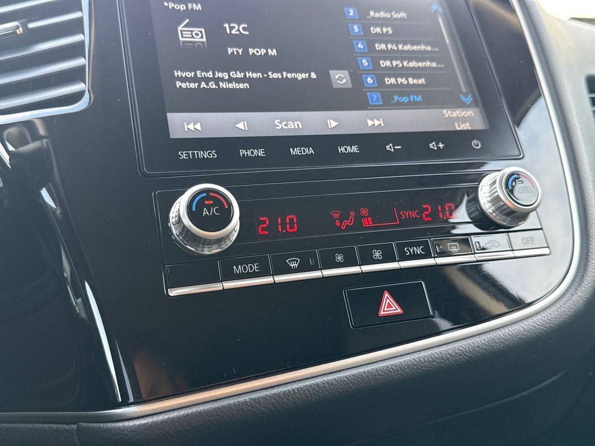 Billede af Mitsubishi Outlander 2,4 PHEV  Plugin-hybrid Intense 4WD 224HK 5d 6g Trinl. Gear