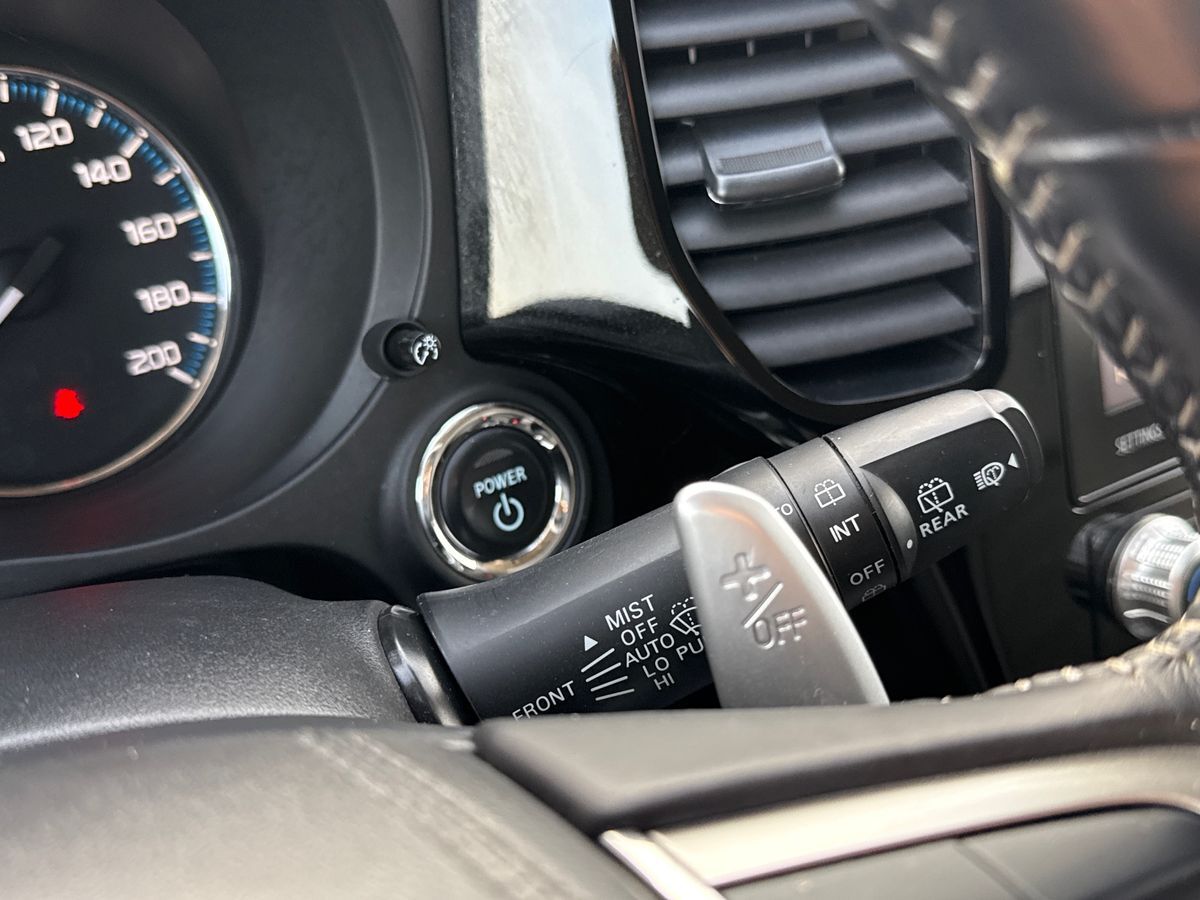 Billede af Mitsubishi Outlander 2,4 PHEV  Plugin-hybrid Intense 4WD 224HK 5d 6g Trinl. Gear