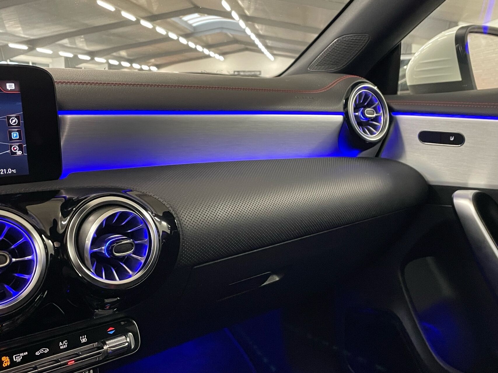 Billede af Mercedes-Benz CLA250 e Shooting Brake 1,3 Plugin-hybrid 8G-DCT 218HK Stc 8g Aut.