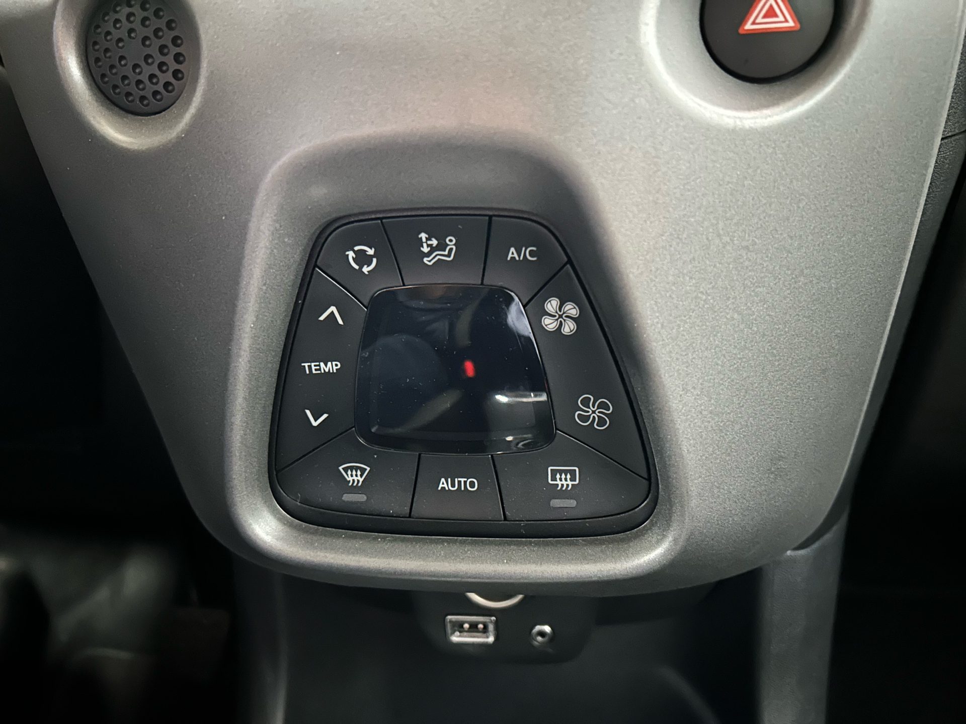 Billede af Toyota Aygo 1,0 VVT-I X-Press X-Shift 72HK 5d Aut.