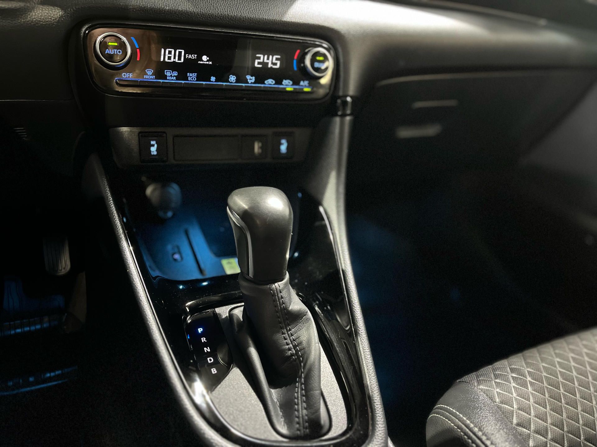 Billede af Toyota Yaris 1,5 Hybrid Style 116HK 5d Trinl. Gear