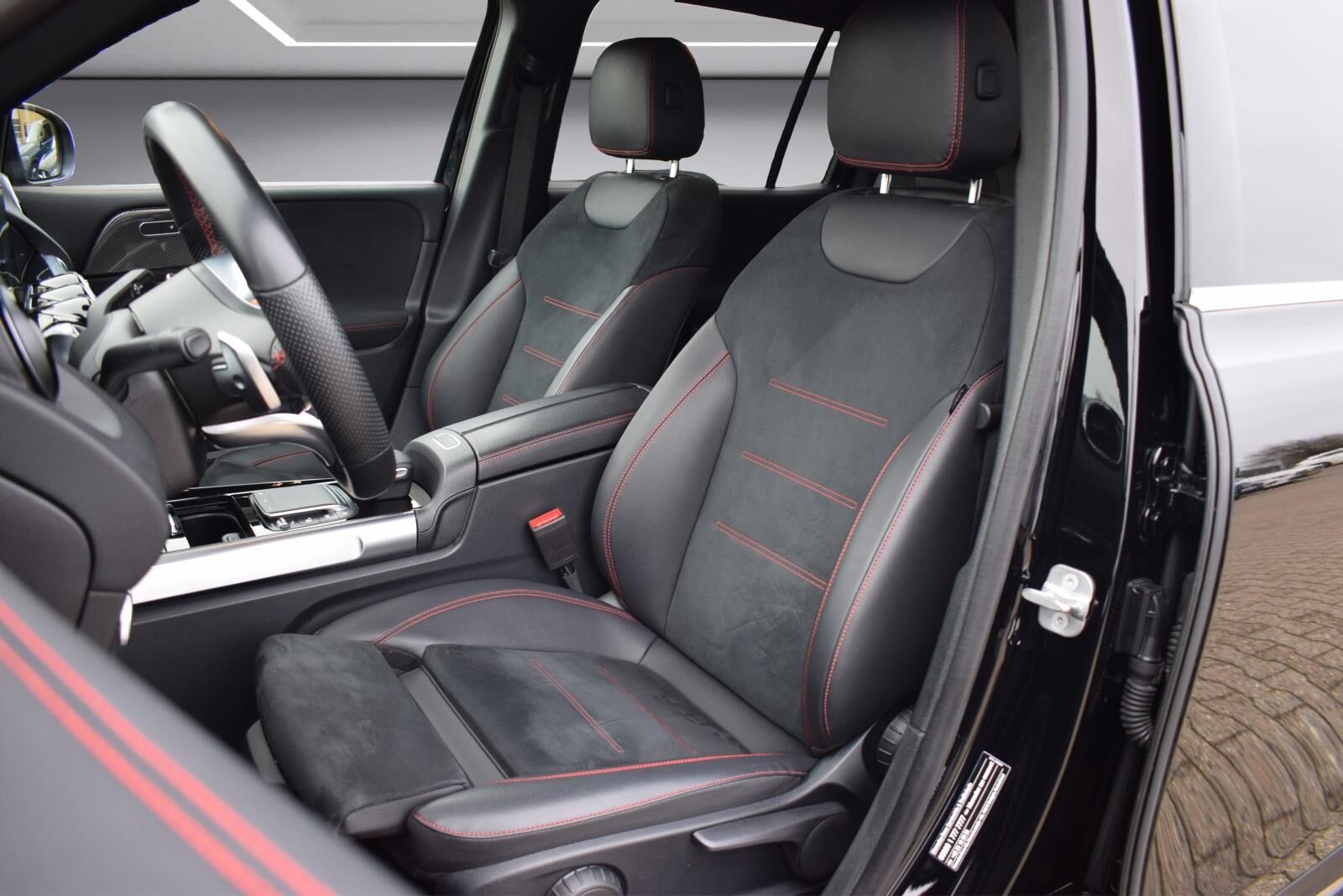 Billede af Mercedes-Benz GLB200 d 2,0 CDI AMG Line 8G-DCT 150HK 5d 8g Aut.