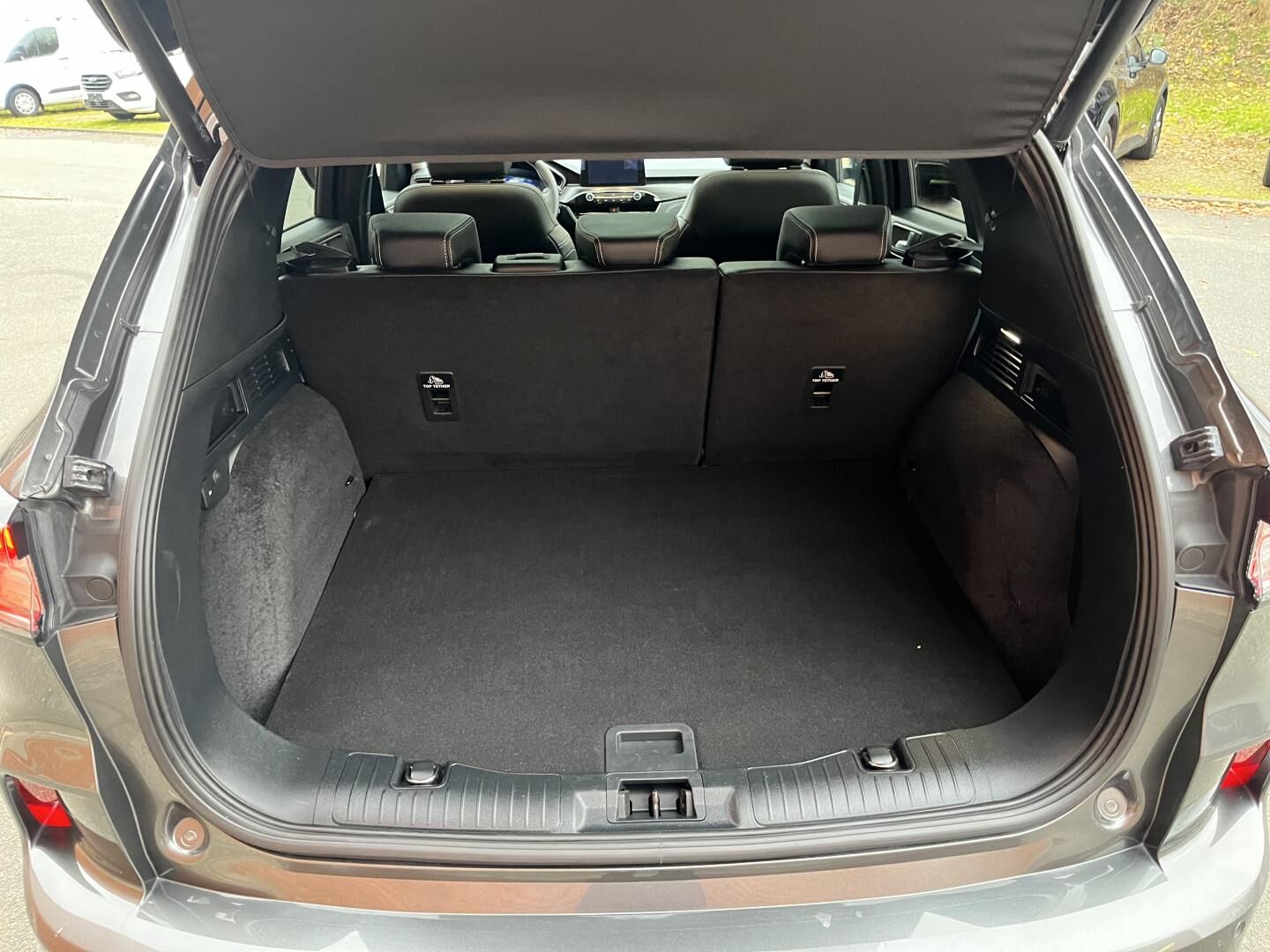 Billede af Ford Kuga 2,5 Plugin-hybrid Vignale CVT 225HK 5d Trinl. Gear