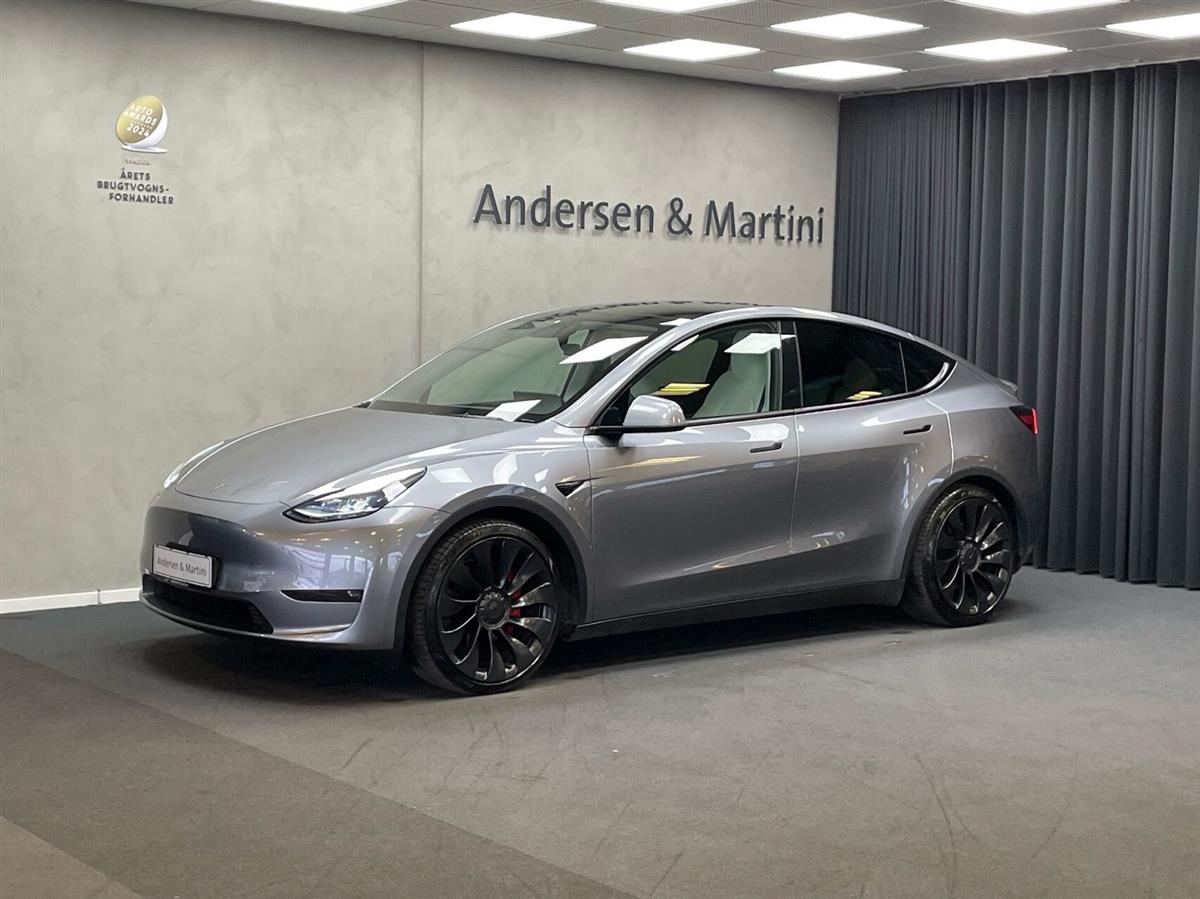 Tesla Model Y EL Performance AWD 534HK 5d Aut. på lager