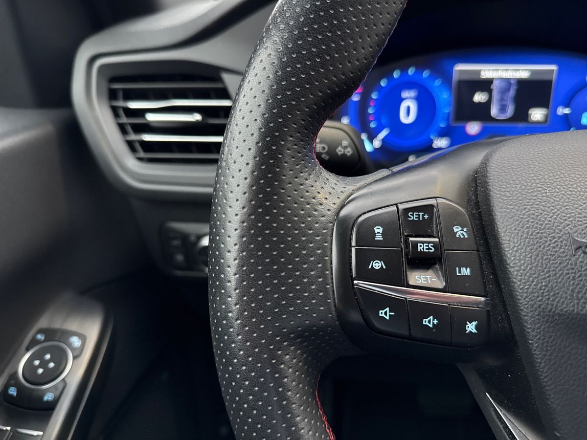 Billede af Ford Kuga 2,5 Plugin-hybrid ST-Line X CVT 225HK 5d Trinl. Gear