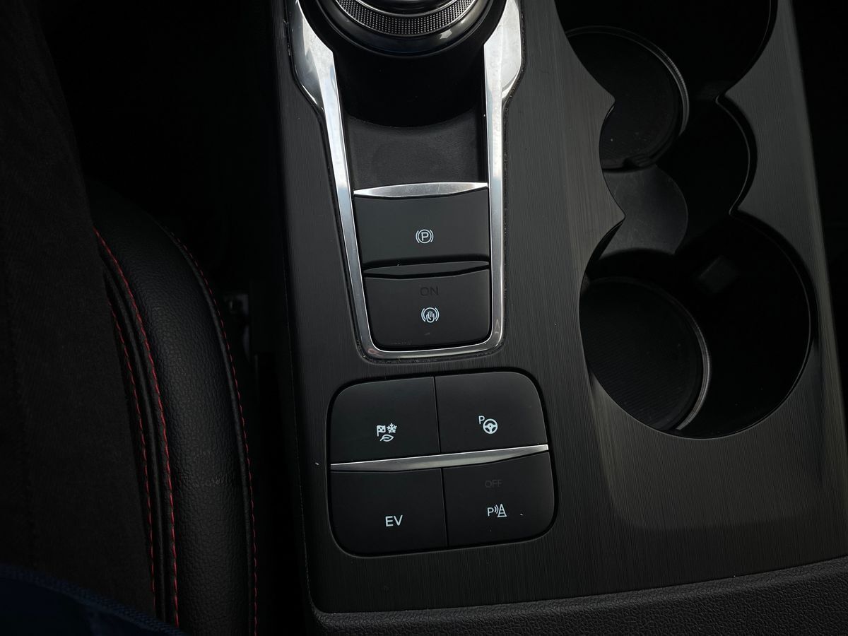 Billede af Ford Kuga 2,5 Plugin-hybrid ST-Line X CVT 225HK 5d Trinl. Gear