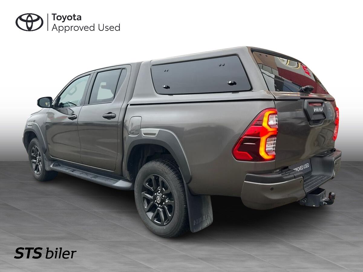 Billede af Toyota HiLux Dobb.Kab. 2,8 D-4D T4 Invincible AWD 204HK DobKab Aut.