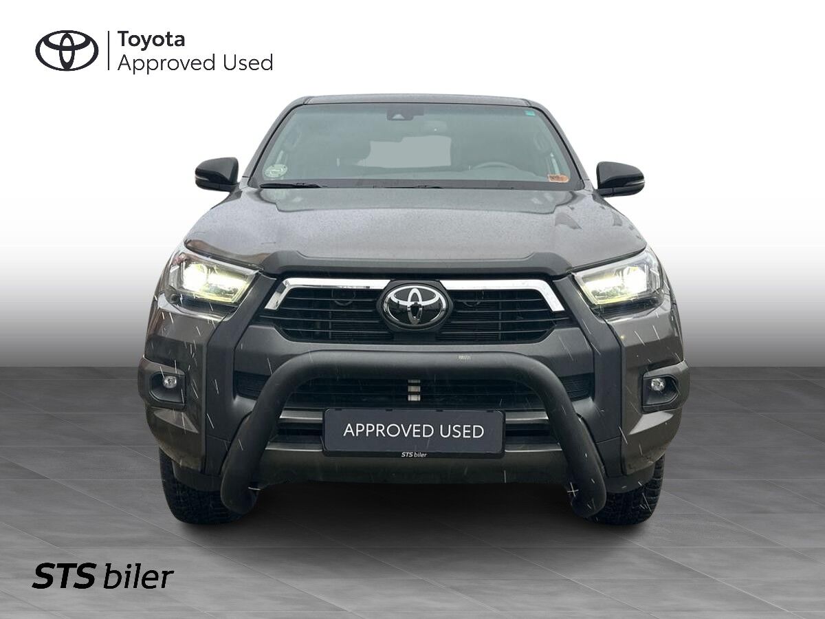 Billede af Toyota HiLux Dobb.Kab. 2,8 D-4D T4 Invincible AWD 204HK DobKab Aut.