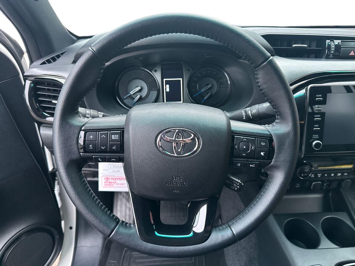 Billede af Toyota HiLux Dobb.Kab. 2,8 D-4D T4 Invincible AWD 204HK DobKab Aut.