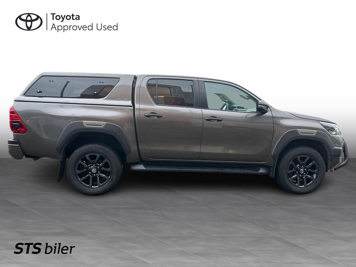 Billede af Toyota HiLux Dobb.Kab. 2,8 D-4D T4 Invincible AWD 204HK DobKab Aut.