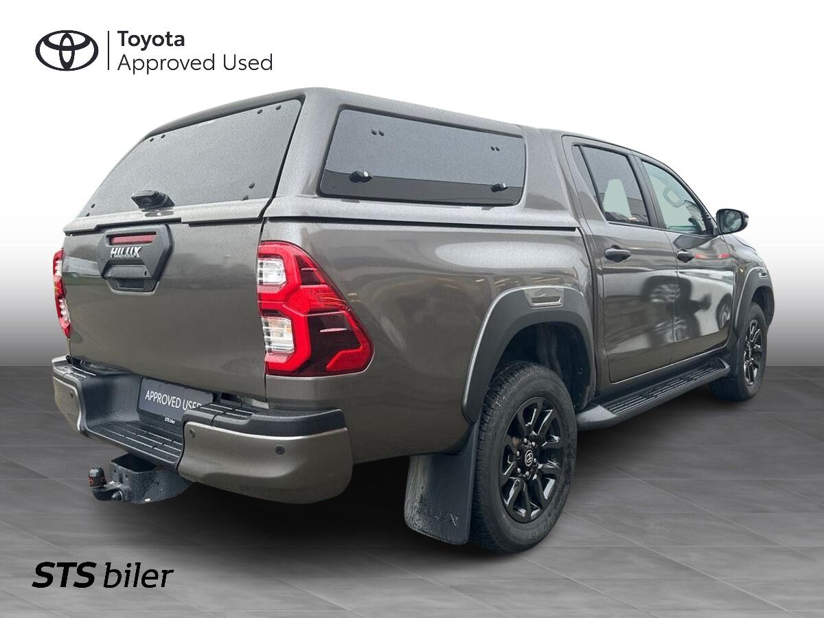 Billede af Toyota HiLux Dobb.Kab. 2,8 D-4D T4 Invincible AWD 204HK DobKab Aut.