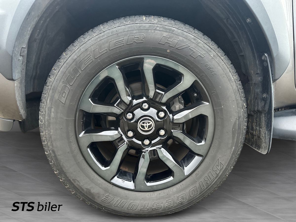 Billede af Toyota HiLux Dobb.Kab. 2,8 D-4D T4 Invincible AWD 204HK DobKab Aut.