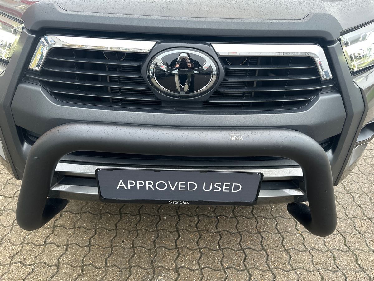Billede af Toyota HiLux Dobb.Kab. 2,8 D-4D T4 Invincible AWD 204HK DobKab Aut.
