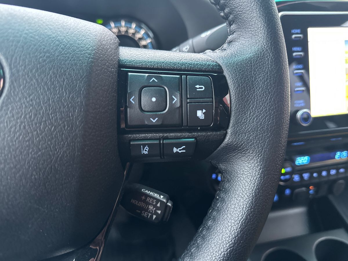 Billede af Toyota HiLux Dobb.Kab. 2,8 D-4D T4 Invincible AWD 204HK DobKab Aut.