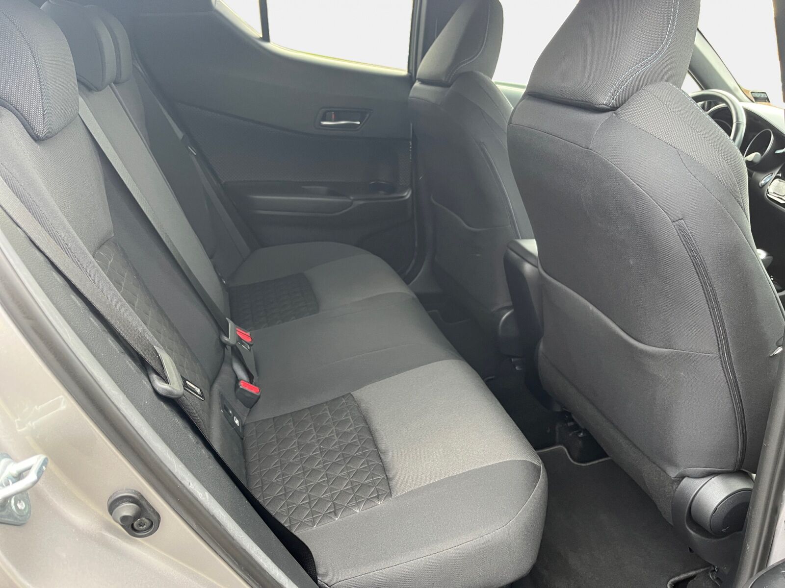 Billede af Toyota C-HR 1,8 Hybrid C-LUB Premium Multidrive S 122HK 5d Aut.