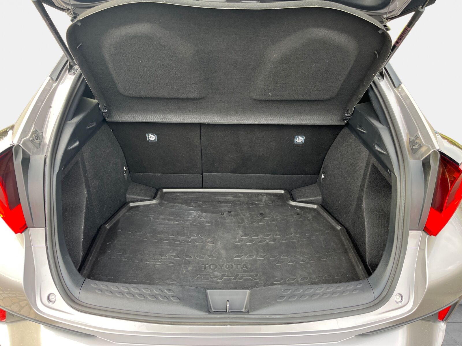 Billede af Toyota C-HR 1,8 Hybrid C-LUB Premium Multidrive S 122HK 5d Aut.