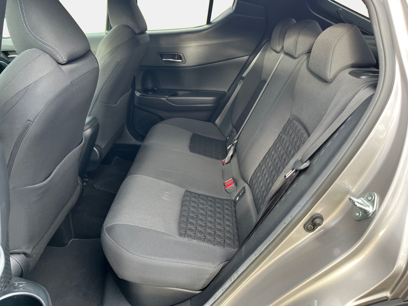 Billede af Toyota C-HR 1,8 Hybrid C-LUB Premium Multidrive S 122HK 5d Aut.