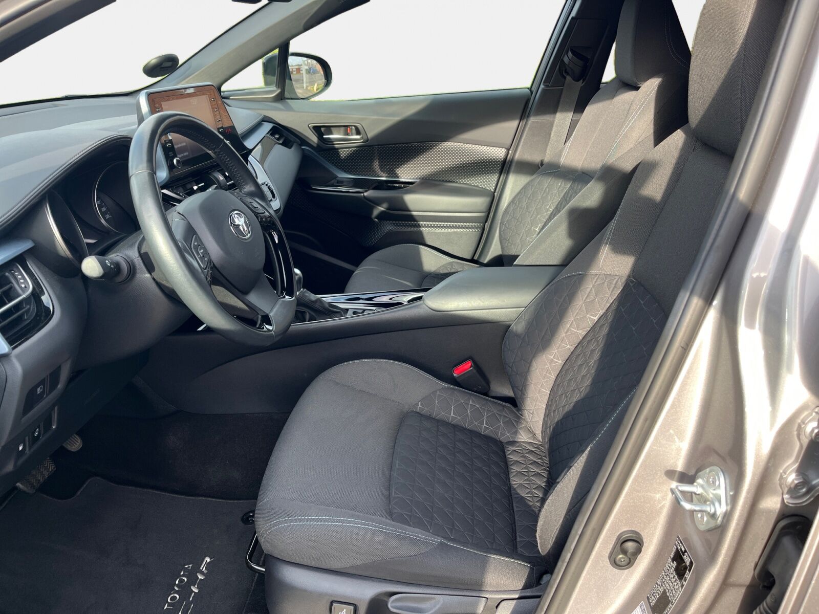 Billede af Toyota C-HR 1,8 Hybrid C-LUB Premium Multidrive S 122HK 5d Aut.