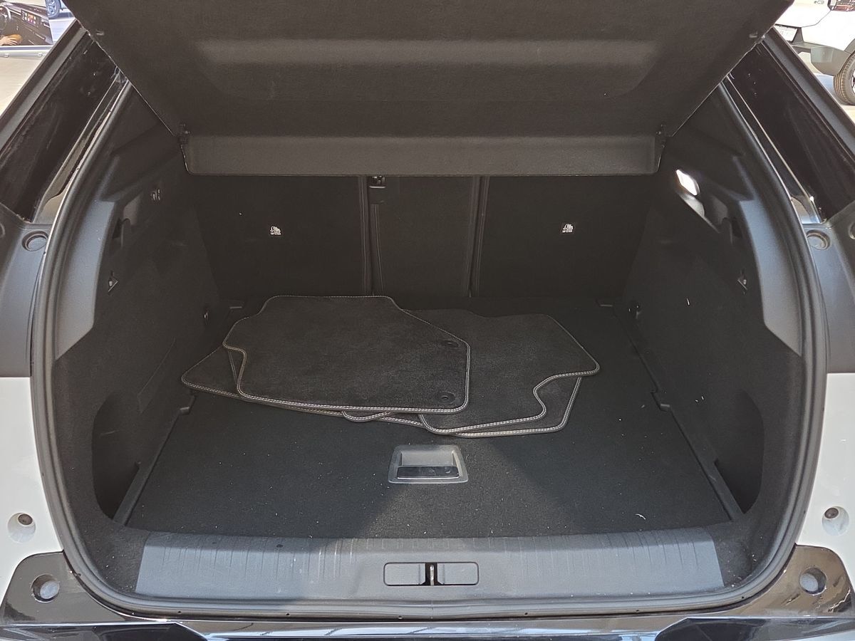 Billede af Peugeot e-3008 EL GT Pack 210HK 5d Aut.