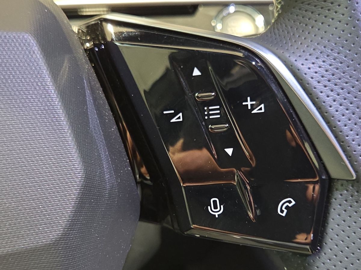 Billede af Peugeot e-3008 EL GT Pack 210HK 5d Aut.