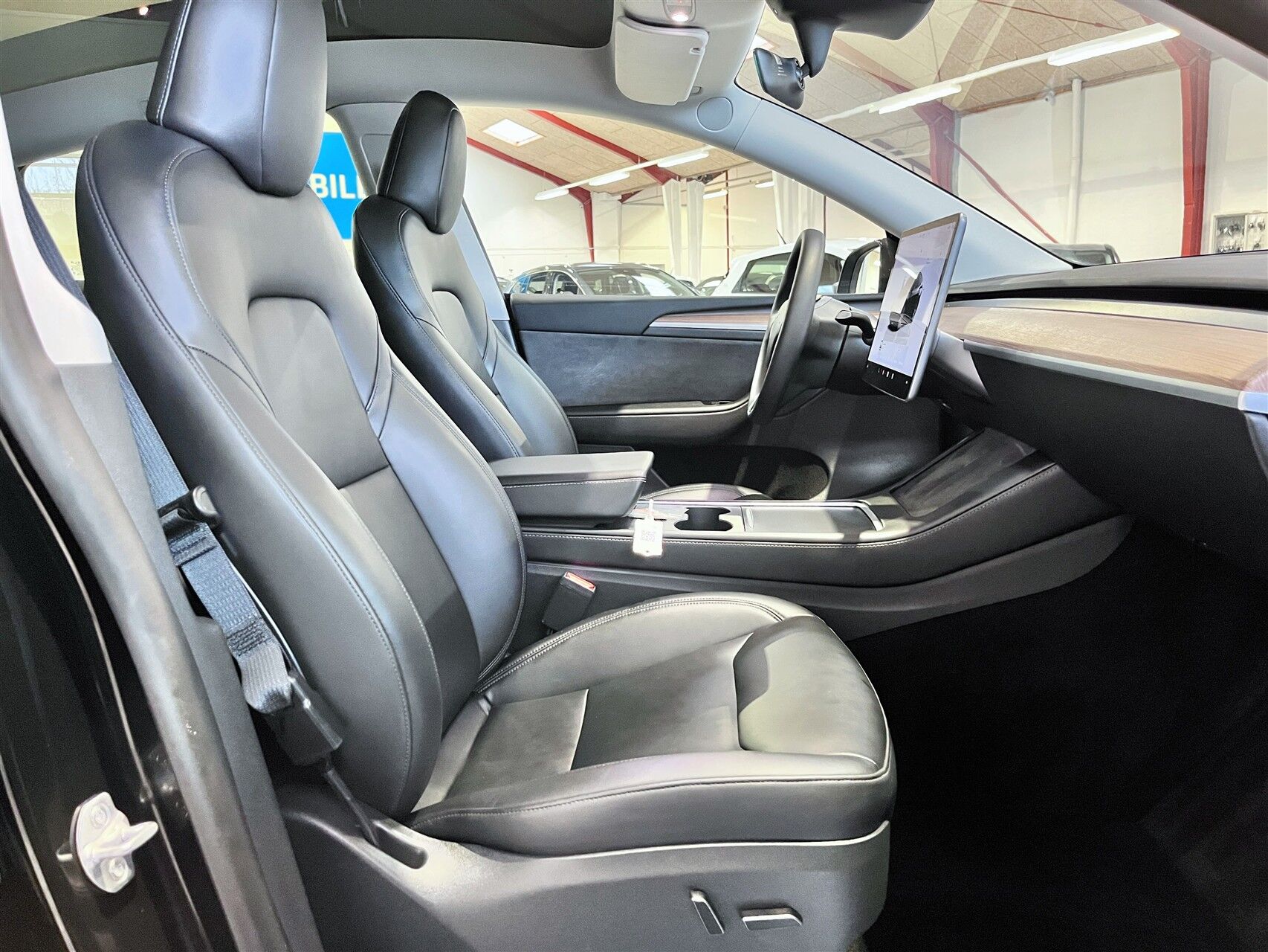 Billede af Tesla Model Y EL RWD 299HK 5d Aut.