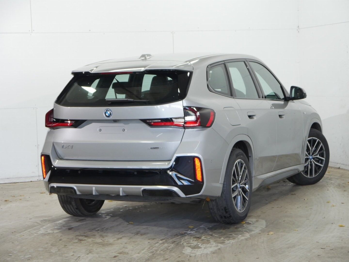 Billede af BMW iX1 xDrive30 Fully Charged 4x4 313HK 5d Aut.