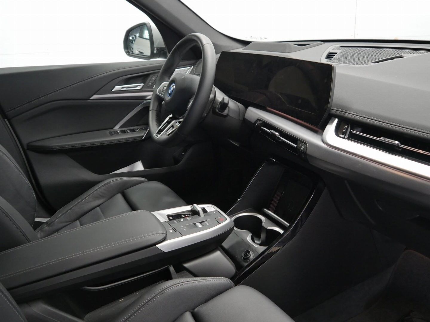 Billede af BMW iX1 xDrive30 Fully Charged 4x4 313HK 5d Aut.