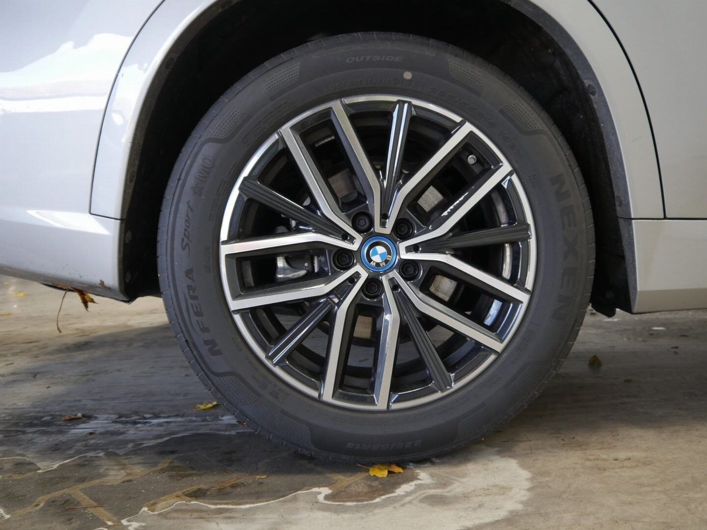 Billede af BMW iX1 xDrive30 Fully Charged 4x4 313HK 5d Aut.