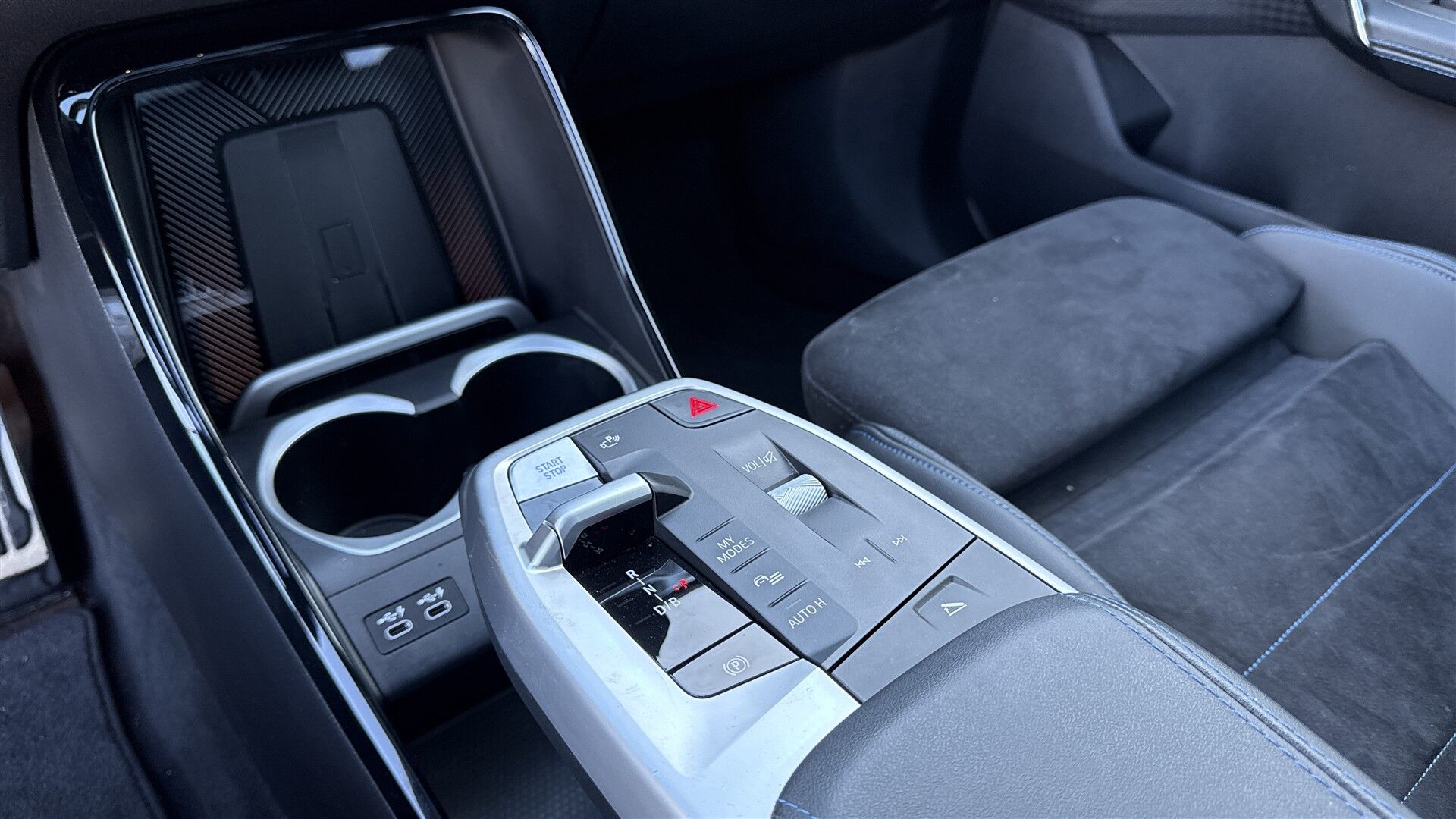 Billede af BMW iX1 xDrive30 Fully Charged M-Sport 313HK 5d Aut. 