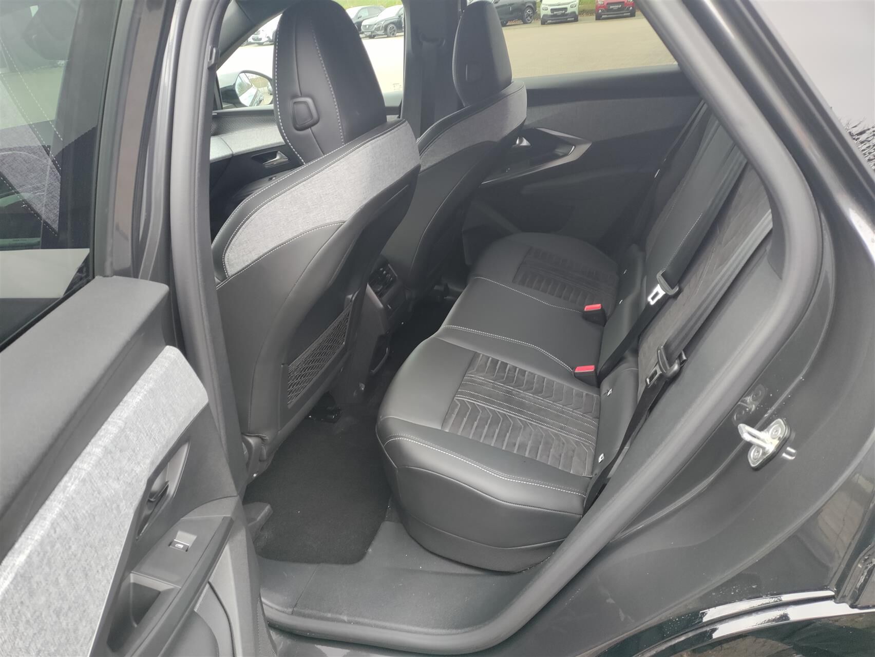 Billede af Peugeot e-3008 EL GT 210HK 5d Aut.