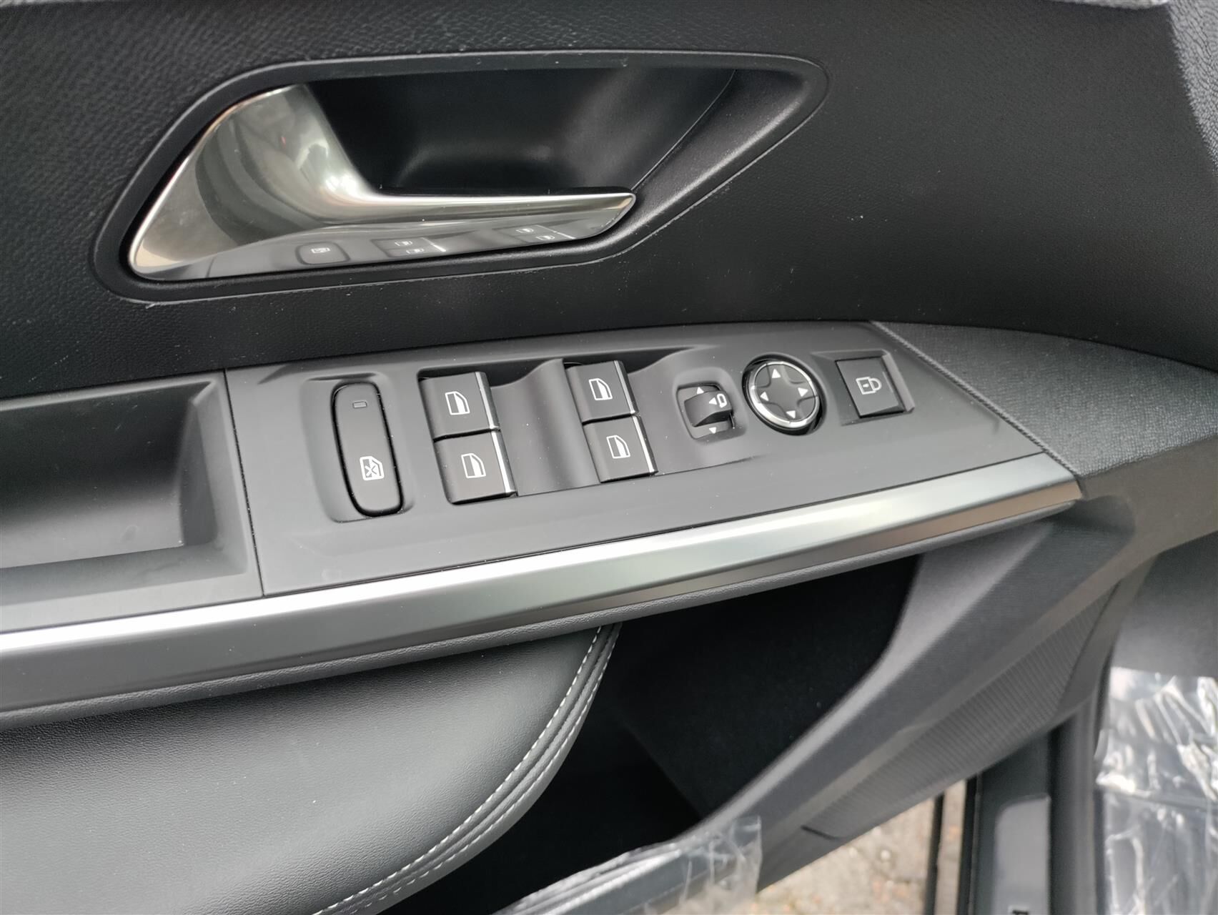 Billede af Peugeot e-3008 EL GT 210HK 5d Aut.