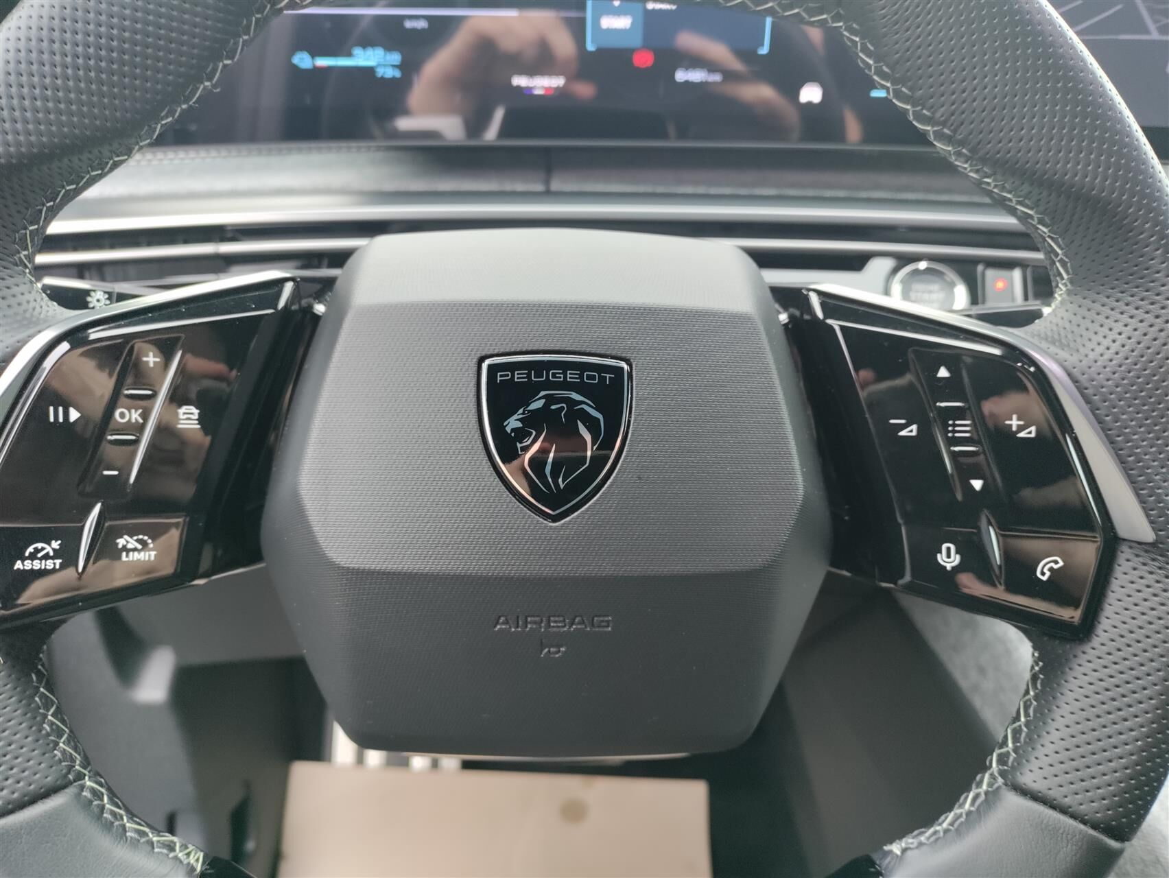 Billede af Peugeot e-3008 EL GT 210HK 5d Aut.