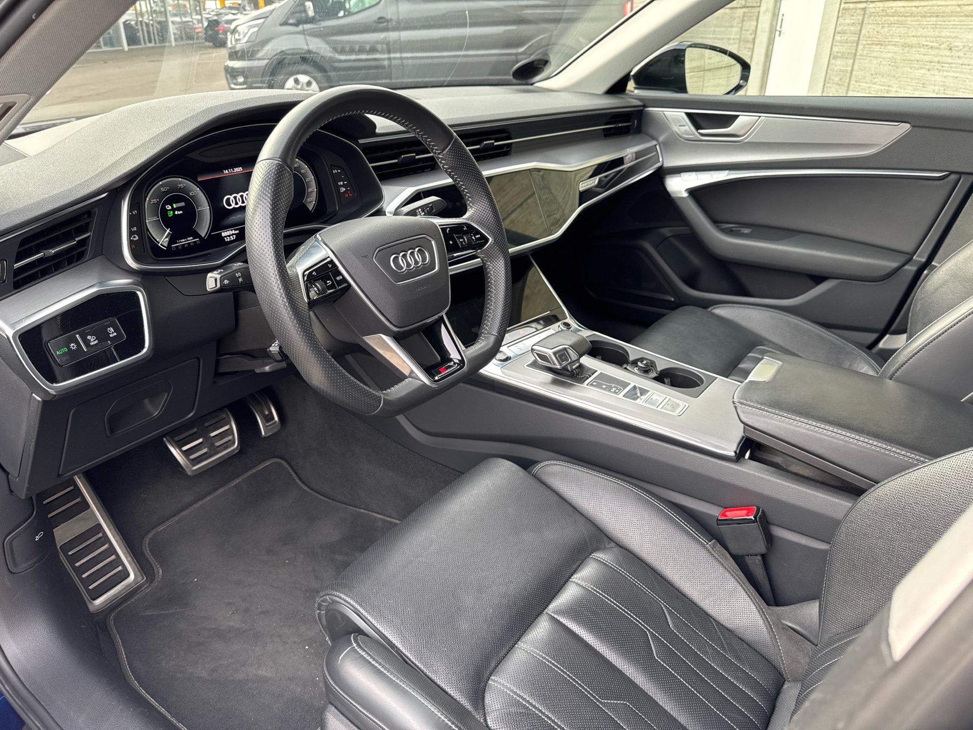 Billede af Audi A6 2,0 55 TFSI e S-Line Sport Prestige Quattro S Tron 365HK Aut. 