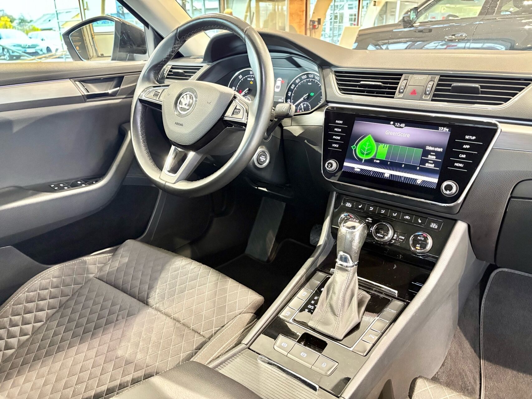 Billede af Skoda Superb 2,0 TDI AdBlue Style DSG 190HK 5d 7g Aut.