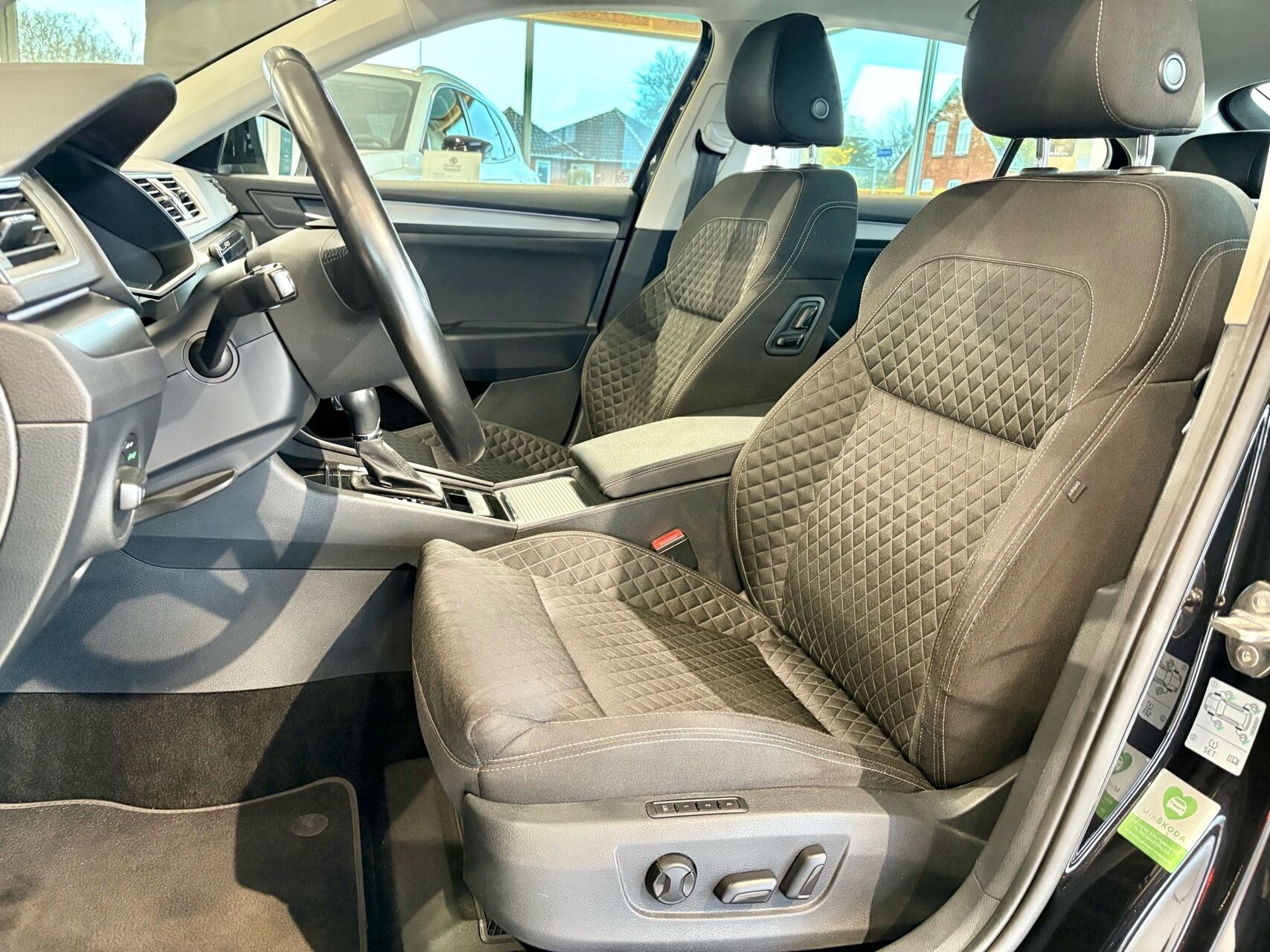 Billede af Skoda Superb 2,0 TDI AdBlue Style DSG 190HK 5d 7g Aut.