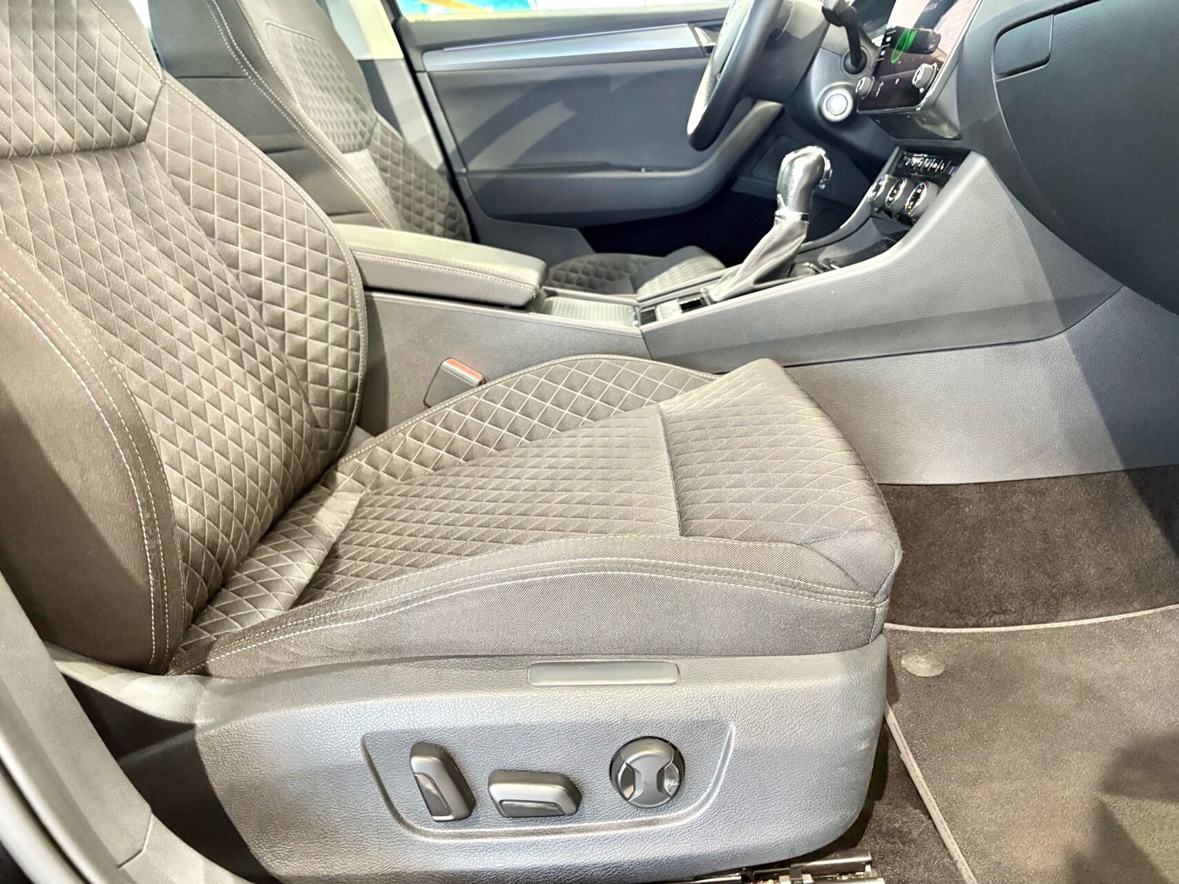 Billede af Skoda Superb 2,0 TDI AdBlue Style DSG 190HK 5d 7g Aut.