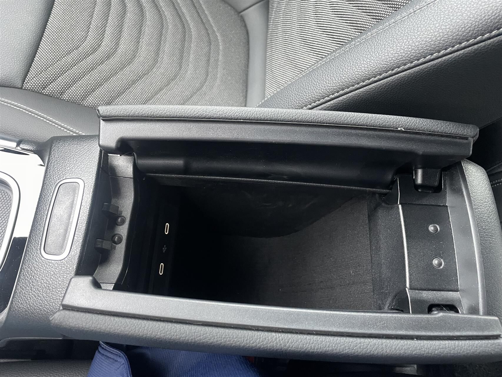 Billede af Mercedes-Benz EQA 300 EL Progressive 4Matic 228HK 5d Aut.