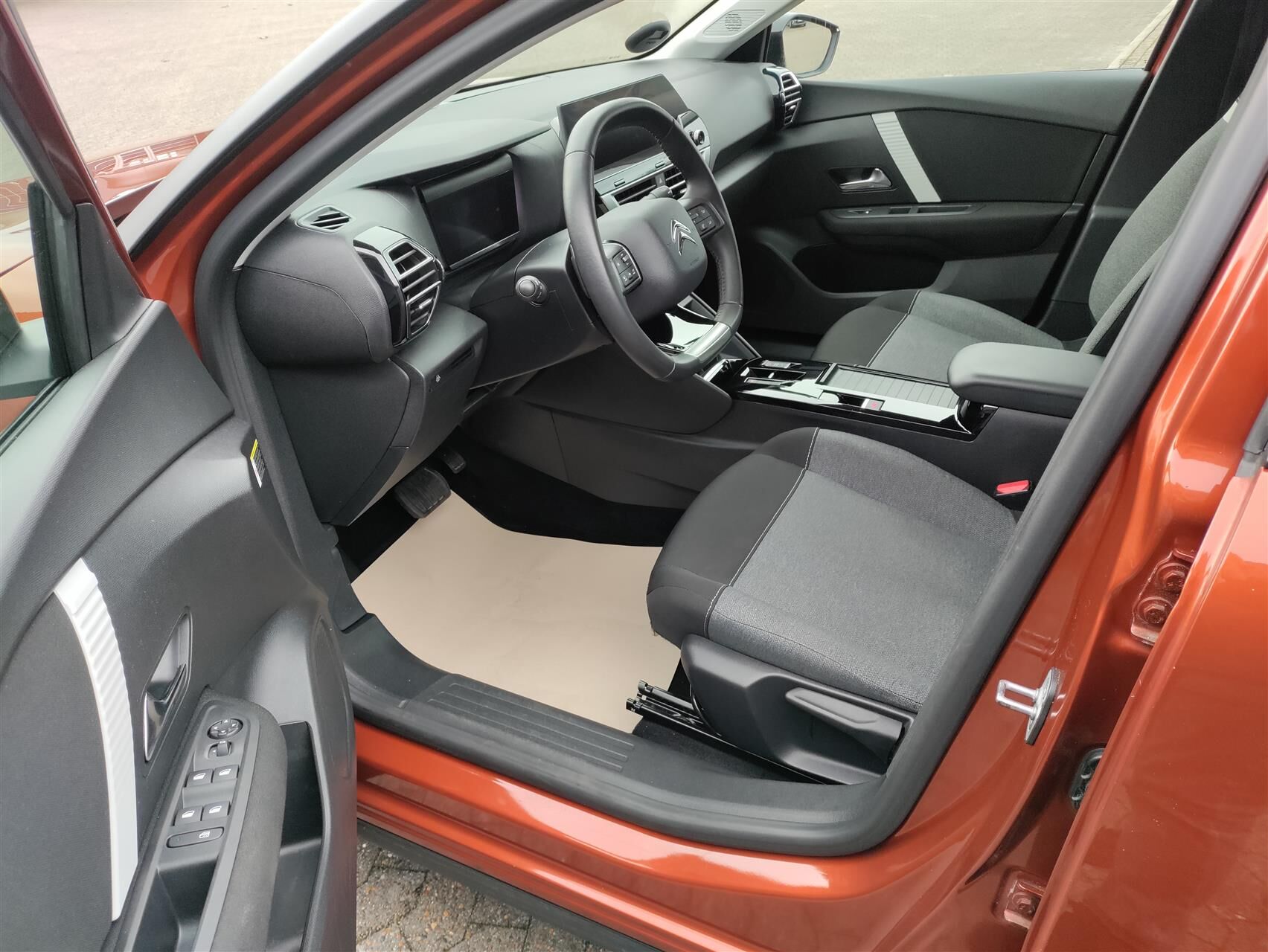 Billede af Citroën C4 1,2 PureTech Feel EAT8 130HK 5d 8g Aut.