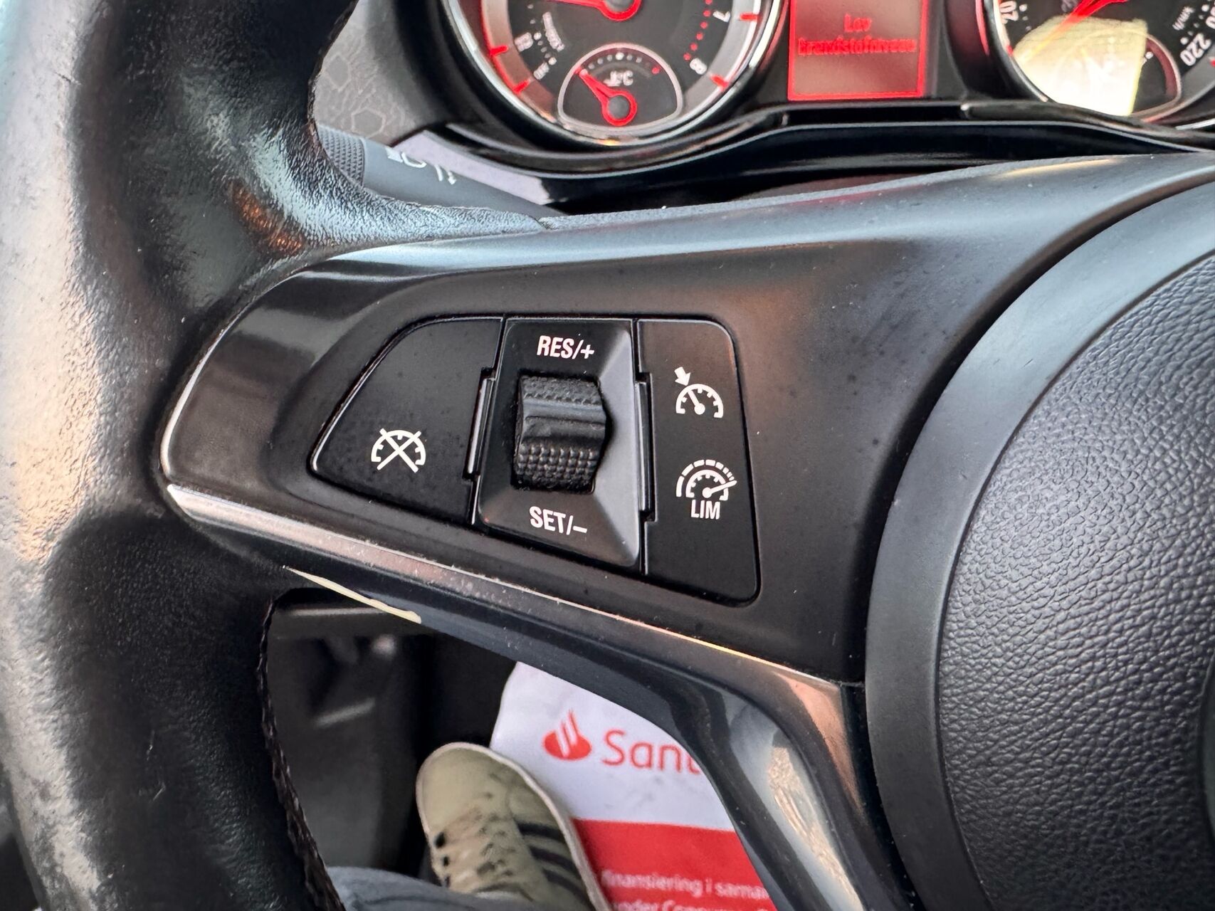 Billede af Opel Adam 1,4 GLAM 87HK 3d