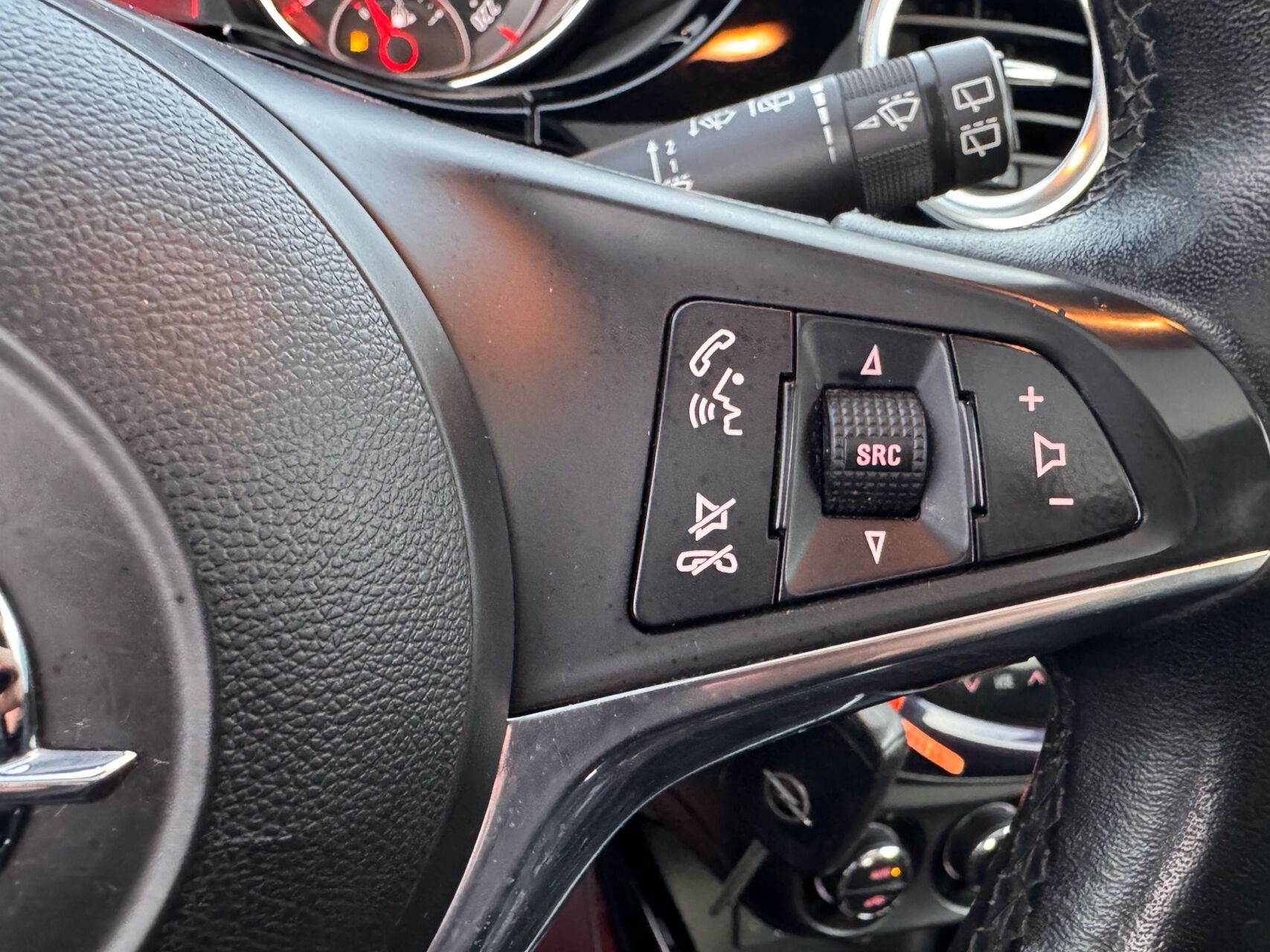 Billede af Opel Adam 1,4 GLAM 87HK 3d