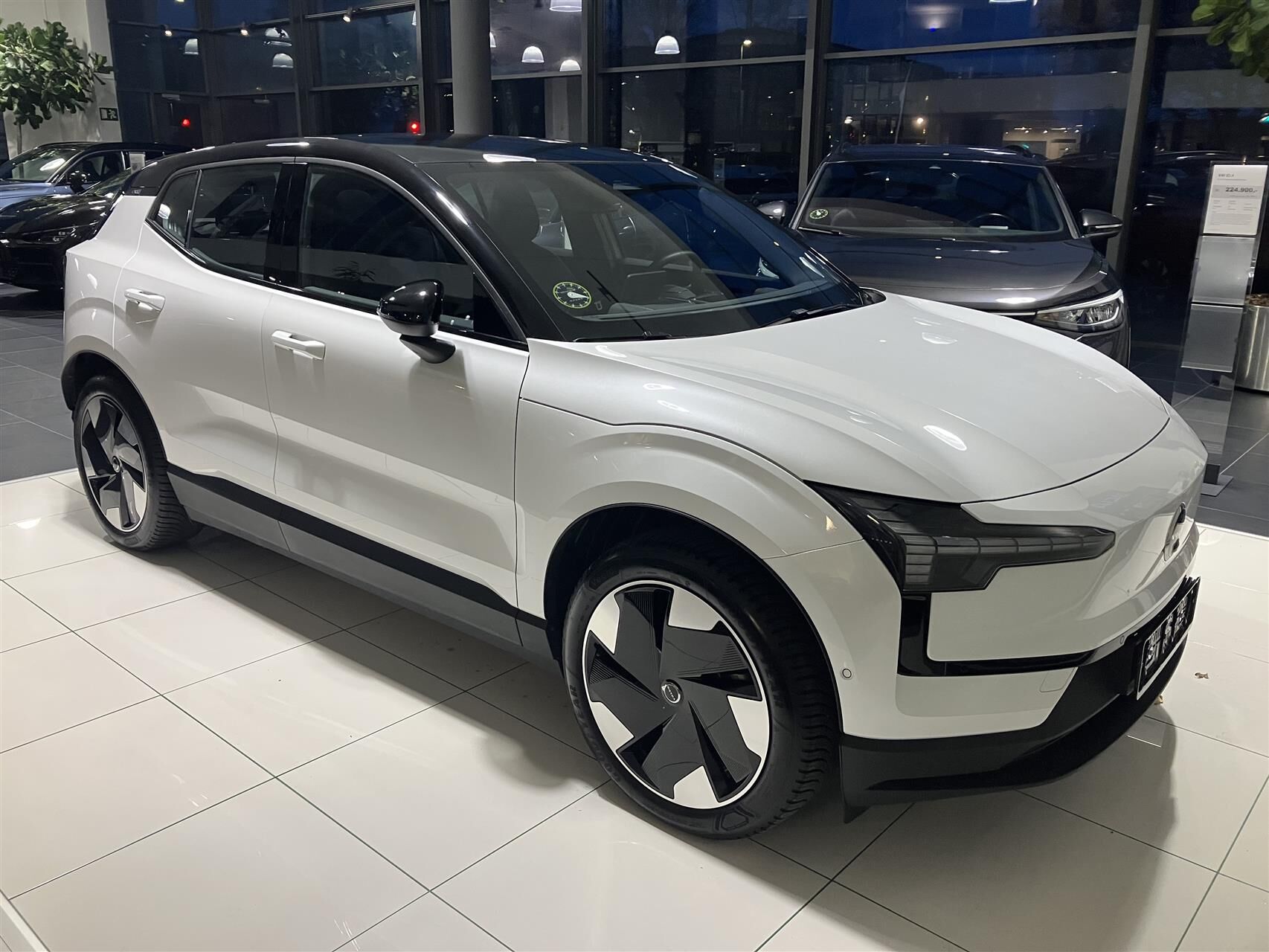 Billede af Volvo EX30 Single Motor Extended Range Ultra 272HK 5d Aut.