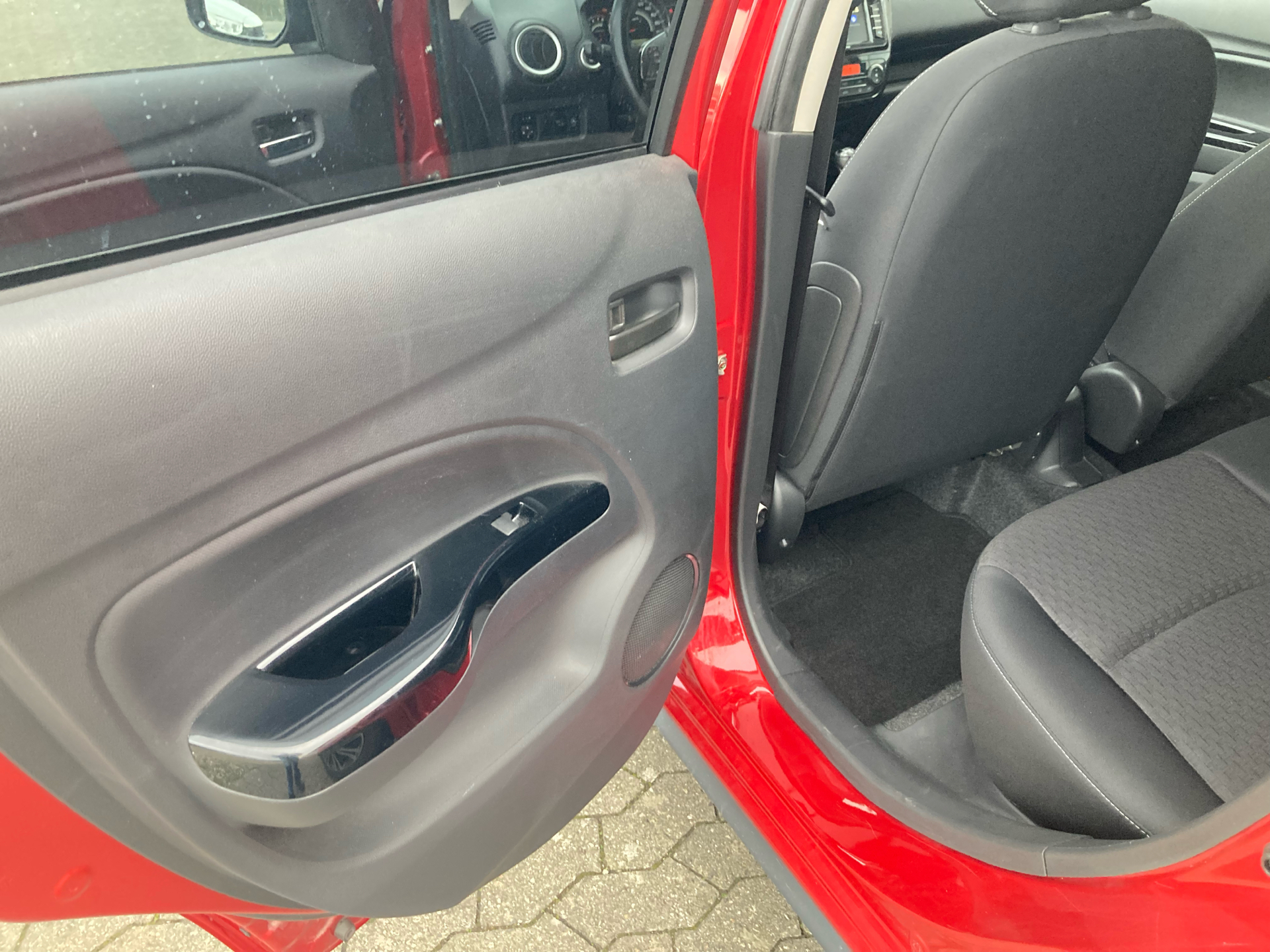 Billede af Mitsubishi Space Star 1,2 Instyle 80HK 5d